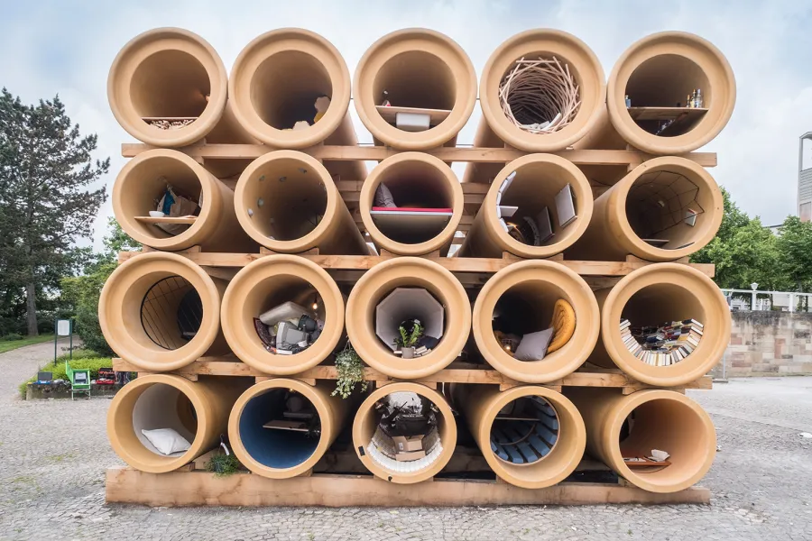 Hiwa K, When We Were Exhaling Images (2017). Various materials. Exhibition view: documenta 14, Friedrichsplatz, Kassel (10 June–17 September 2017). Courtesy documenta 14. Photo: Mathias Völzke.